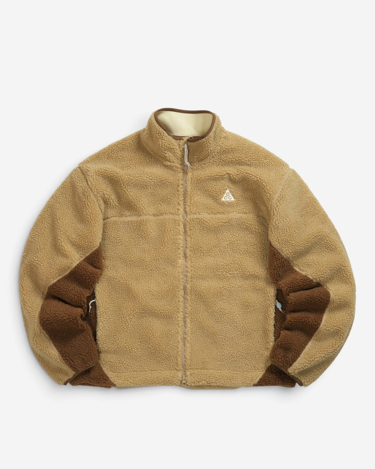 Чоловіча флісова куртка шерпа Nike ACG Canwell Glacier Therma-FIT ADV бежевого кольору Parachute Beige з коричневими вставками на рукавах.