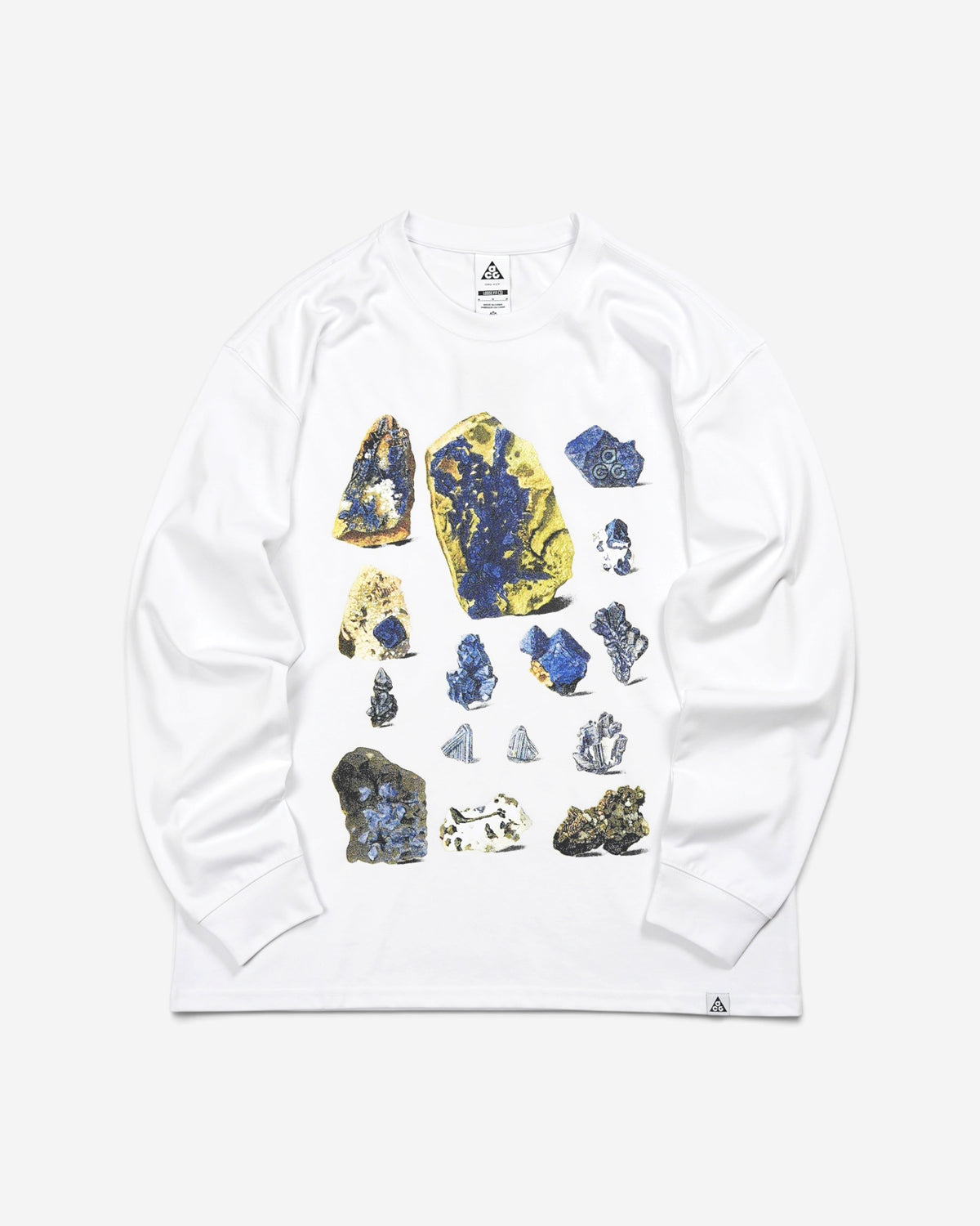 Білий лонгслів Nike ACG Minerals Long-Sleeve T-Shirt з яскравим принтом кристалів та мінералів на грудях і маленьким трикутним логотипом знизу.